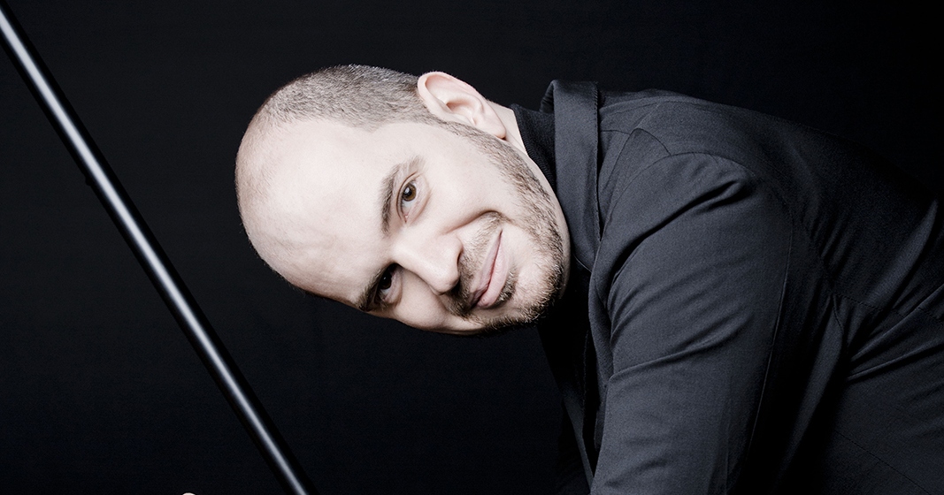 Kirill Gerstein (zongora) és a Nemzeti Filharmonikus Zenekar